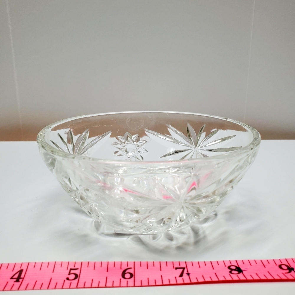 Vintage cut glass bowl